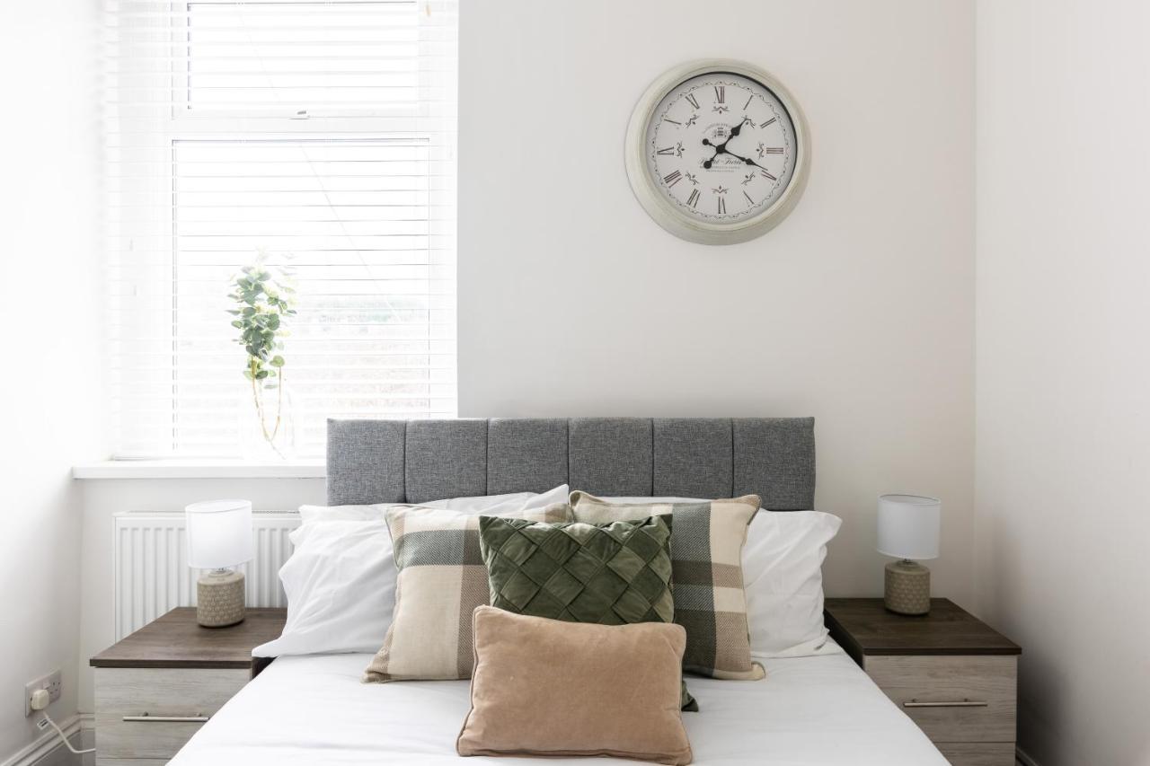 Levi Suite By Koya Homes - 3-Bedroom Home, Downtown Cardiff, Free Parking Exterior photo