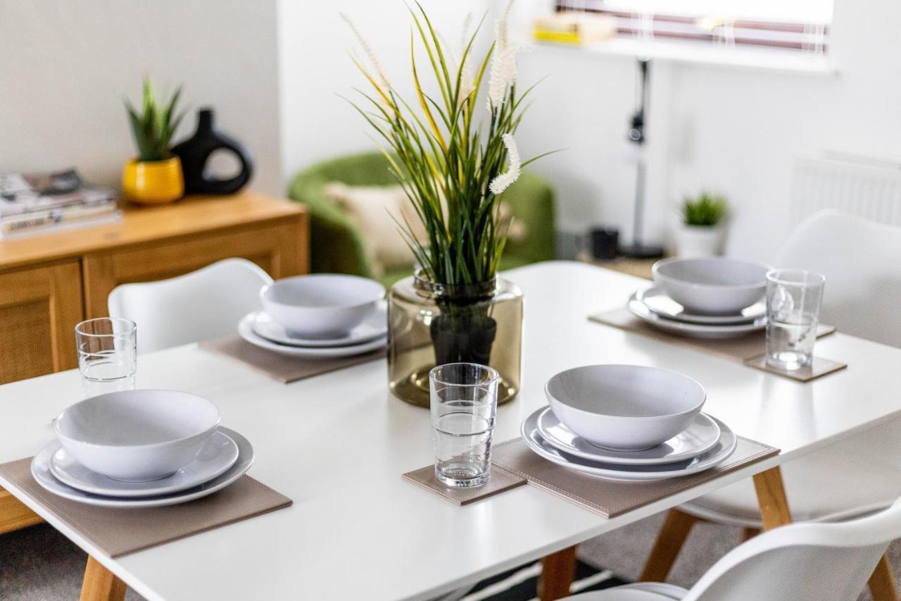 Levi Suite By Koya Homes - 3-Bedroom Home, Downtown Cardiff, Free Parking Exterior photo