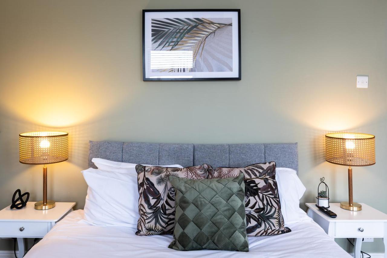 Levi Suite By Koya Homes - 3-Bedroom Home, Downtown Cardiff, Free Parking Exterior photo
