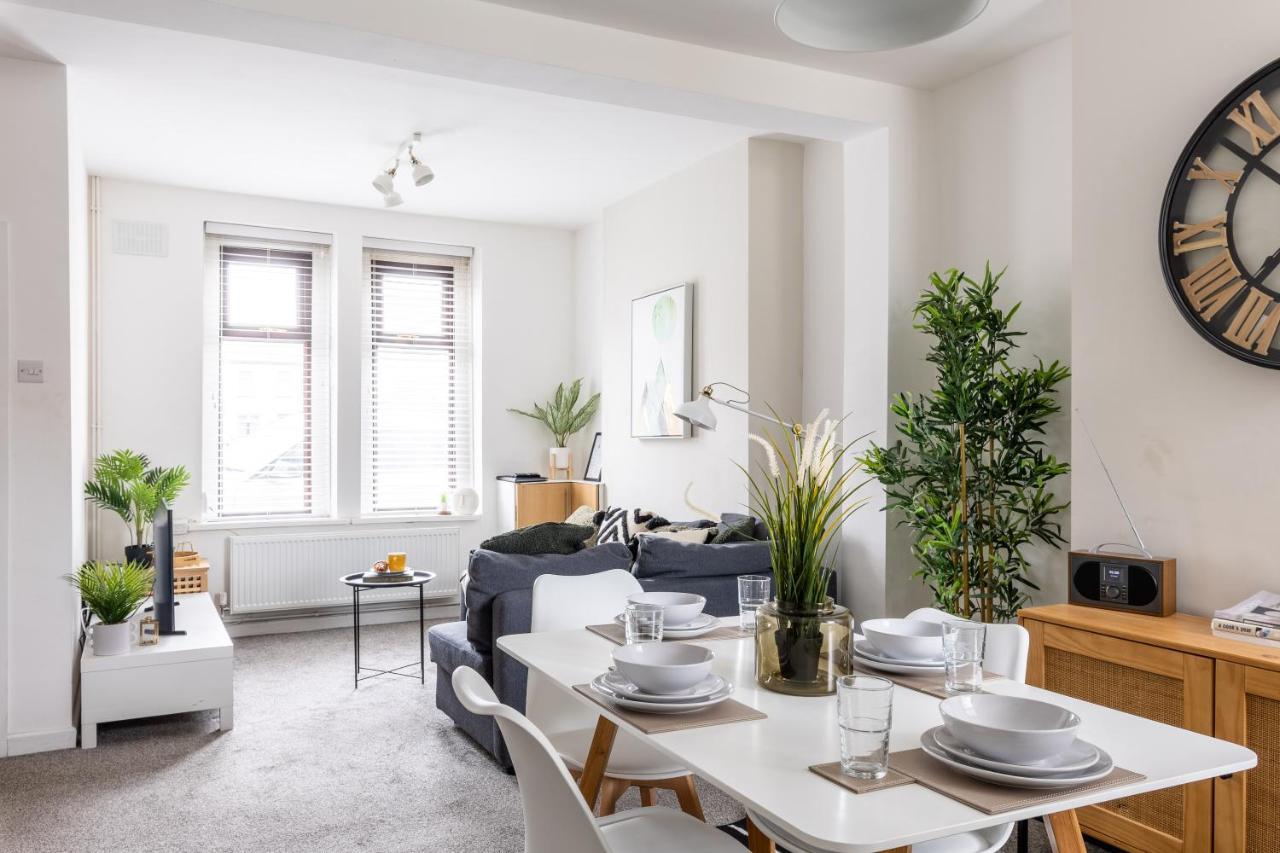 Levi Suite By Koya Homes - 3-Bedroom Home, Downtown Cardiff, Free Parking Exterior photo