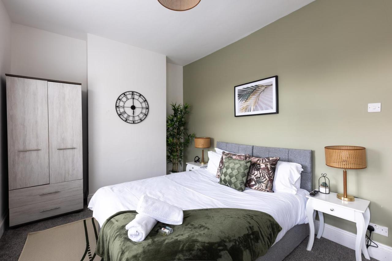 Levi Suite By Koya Homes - 3-Bedroom Home, Downtown Cardiff, Free Parking Exterior photo