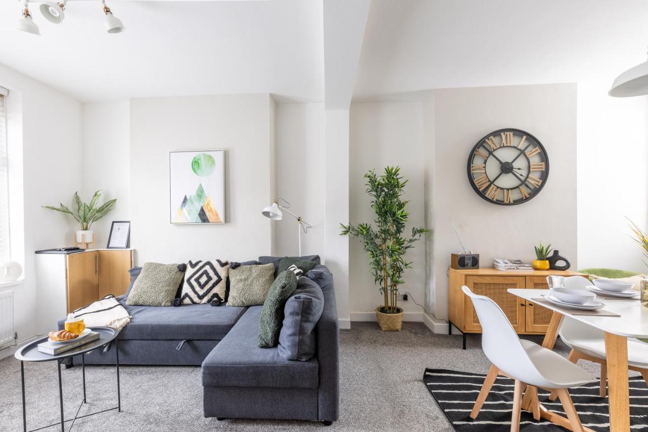 Levi Suite By Koya Homes - 3-Bedroom Home, Downtown Cardiff, Free Parking Exterior photo