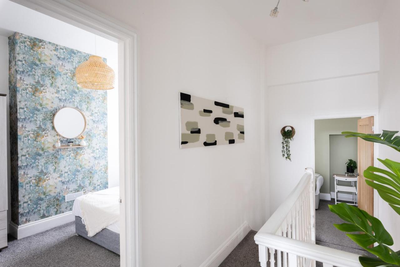 Levi Suite By Koya Homes - 3-Bedroom Home, Downtown Cardiff, Free Parking Exterior photo